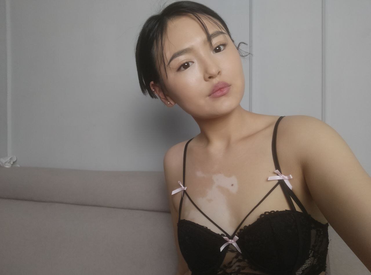 Join Meganmeow_ Live Sex Chat - Profiles, Reviews, & Porn