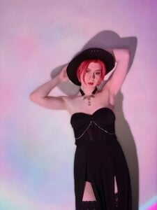 ShaunnaMachacek Graceful hat Pic 2