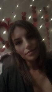 F0xLeigh Smooches Pic 2