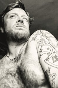 Straightass69 Public Pic