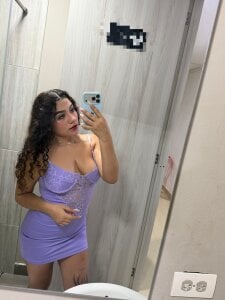 mia_cataleiya your favorite princess, but you already know that in bed I become your villain 👑🔥🥵 Poză 2