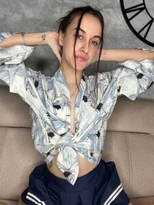 MarcelinaMei beauty in a robe Pic 5