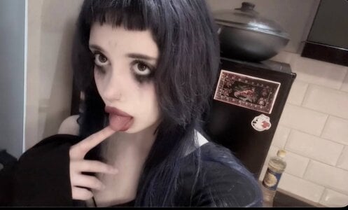 flos_blanda Me Pic 2