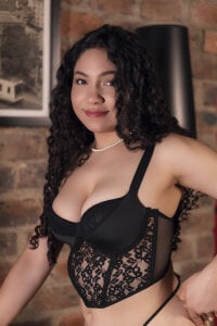 amandalee01 What better than taking photos for you? 💞 Pic 6