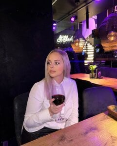 Nikolla_ Public зображення 4