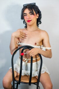 Nahomy_rick_ white Pic