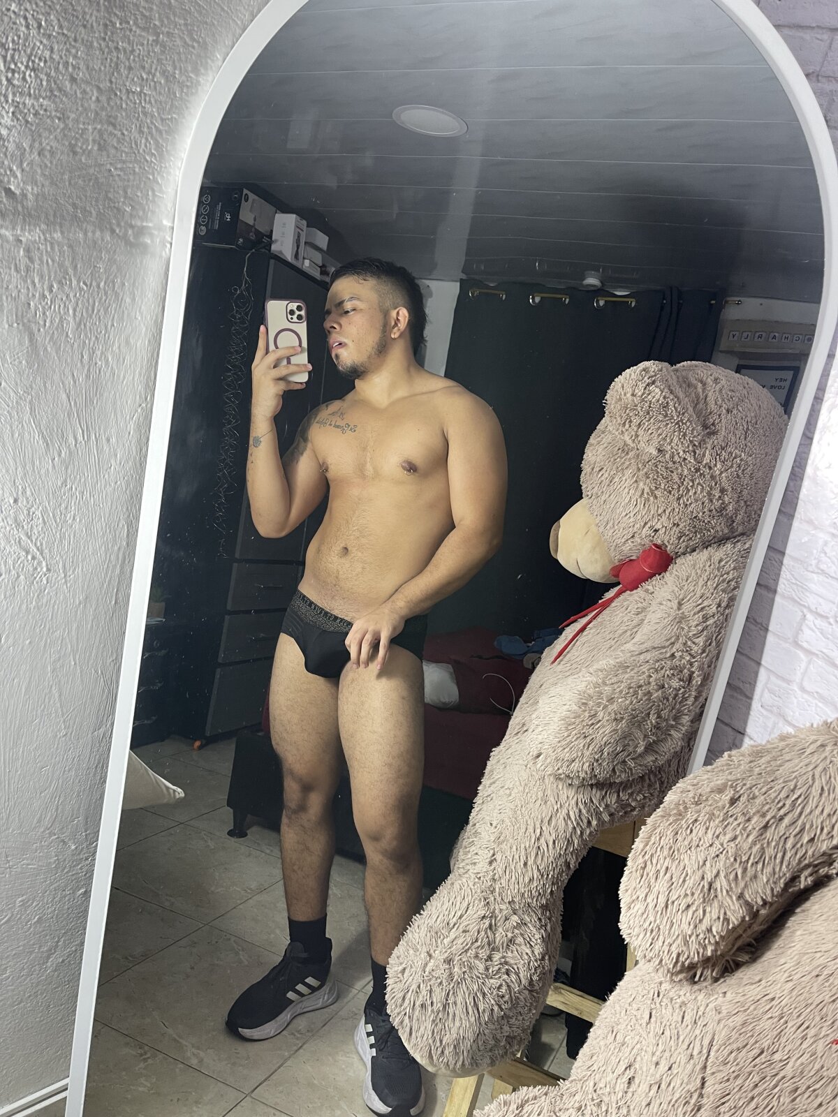 ภาพที่กำลังนิยมของ Naughty_Charly  7193