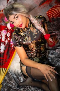 aishathorneeのyour asian 🐲🉐の 6枚の写真