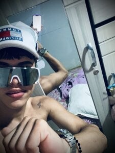 kennyonly_ Public Pic 2