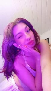 zoe-moreauAre so cold.... but im super hot图片 2