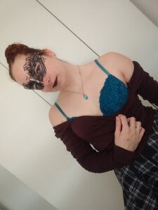 EleaLeara get to know me :) Pic