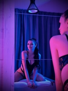 MistressKarla1 Public Pic 2