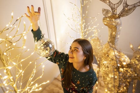 AlannaRussell_ Christmas 2025🎁 Pic 5