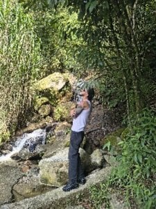 jonas_conorTAKING A WALK AND THINKING ABOUT YOU Bild 3