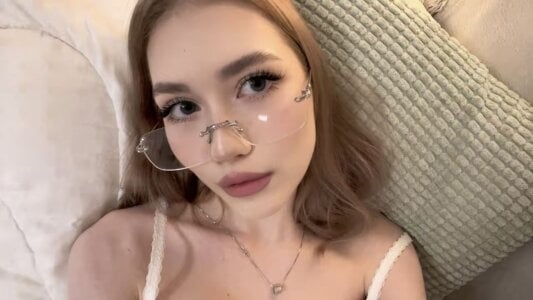 Mila_Nowak Public Pic