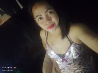 athena447703LET YOUR CUM MAKE ME WET图片 3