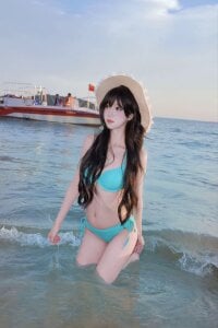 zaizaiNono 海边🏝️ Pic