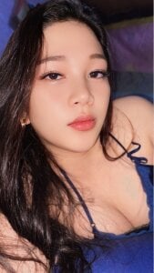 slut_clio Public Pic 5