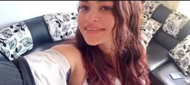 lucy_red_ Public Gambar