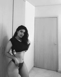 Aida_farhat's XXX Photo Albums with Erotic Pics | xHamsterLive