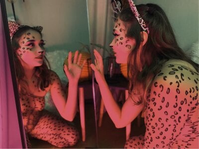 RollingTootsie Do you like our Halloween outfits? Pic 2