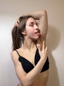 PetraHambelton calmness🙈 Pic 4