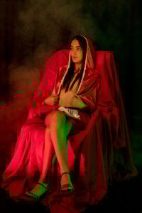 nataliiiiia Do you want to see what red hides? 🍎 Pic 7