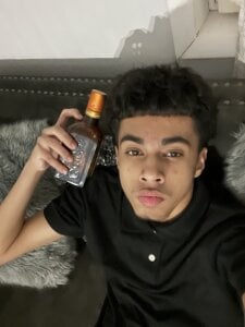 iLoveGirlsOnlyStr8Asf Me, come look at daddy I’m sexy right?  6. fénykép