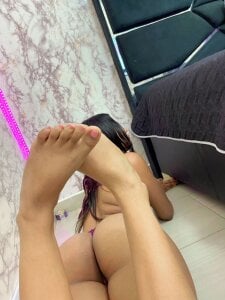 HOTTIE_MIA_ girl purple 🫧🩷 Pic 3