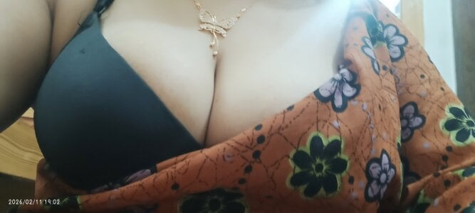 Beauty_Queen_Soniya hot pic😘😍 사진