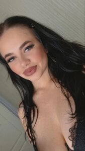 Celine_Skye Your sweet babe Pic 2