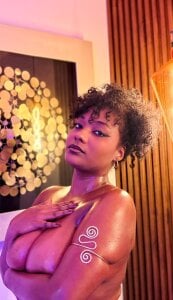 Coral_Lise MELT IN ME Pic 5