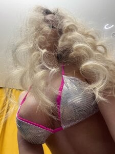 big_boobs_blonde Public Photo 2
