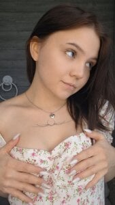 Tiny_Emmy Public Pic 8