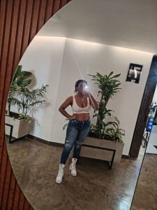 leticia_lynn1 Public Pic 5