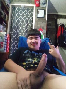 derek0_17 Public Pic 4