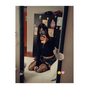 Honey-Nik My sexy short skirt😏💗 Foto 2