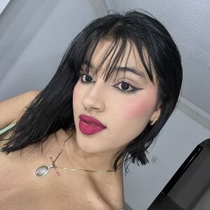 violet_sweet19_ Kiss, kiss Pic