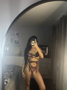 Spicy-Rosie20 me Pic 2