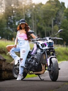 _naomibrown_ BIKERGIRL 🔥🔥 Pic