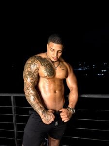 chrizmacgregor respirando aire libre Pic