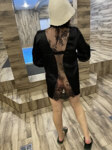 JuliaMorganss I'm in the bathhouse. slika 2