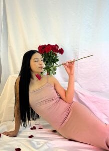 Lila_Pinky Cupid left me ready for you 🏹❤️ รูป  2