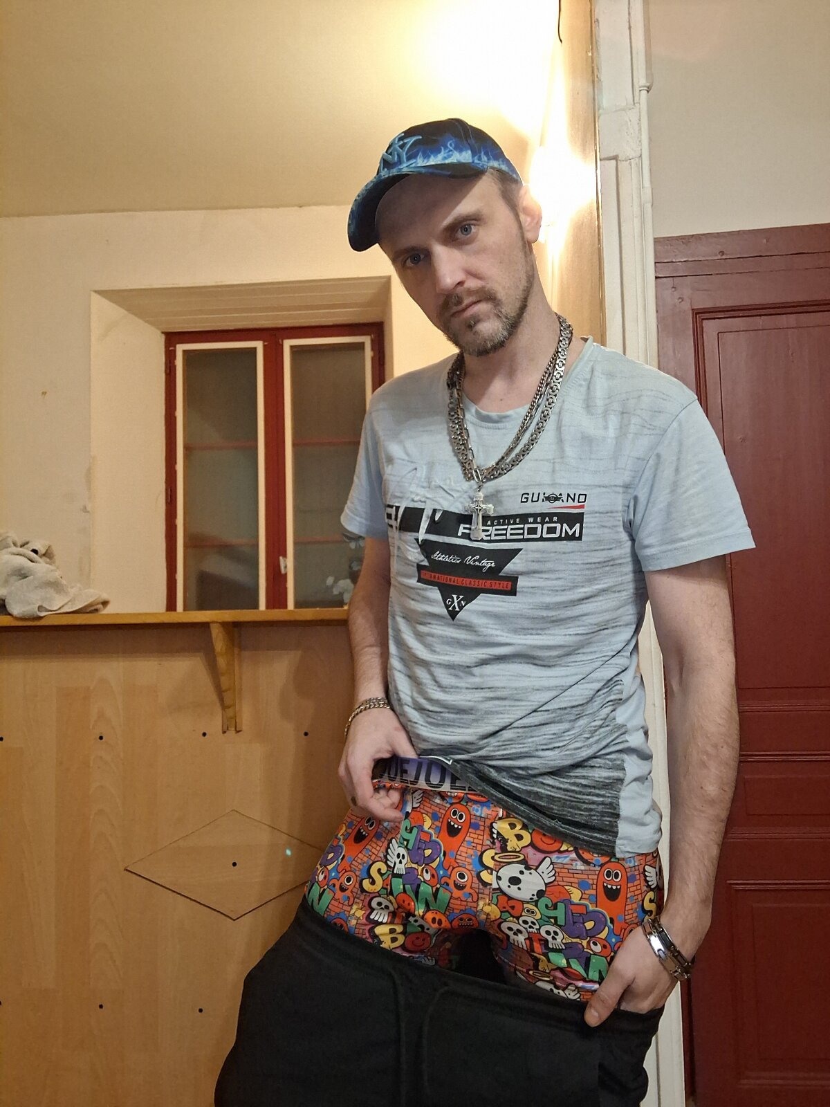 SwatRocShy 熱門圖片 9940