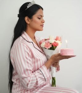 SweetAlmaaHAPPY BIRTHDAY TO ME AND HAPPY NEW YEAR TO YOU THANKS FOR YOUR SUPPORT图片 2