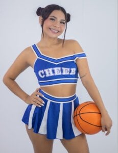 Hot cheerleader de amira_cute2  5 photos