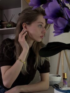 AikoEasterlyのPublicの枚の写真