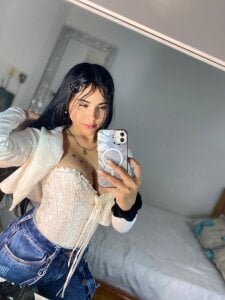 Daniela_Martinez_ Public Pic 4