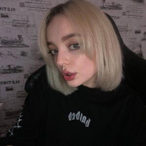 aka_Blonde Public Kuva 6