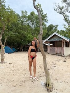 BIGCLONG4U New pic at beach Pic 8